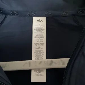 Alo Yoga Cropped 1/4 Zip Alumni Pullover Navy M thumbnail 5