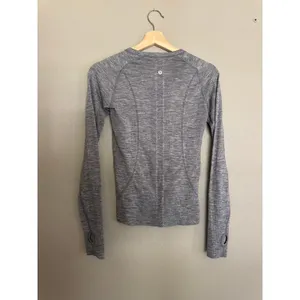 LULULEMON Swiftly Tech Long Sleeve 2.0 in Gray Size 6 thumbnail 3