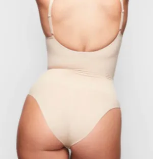Skims Sculpting Bodysuit W. Snaps Xxs/Xs thumbnail 3