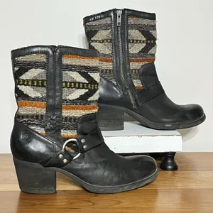 Born Panarea Southwestern Wool Black Leather‎ Zip-Up Chunky Heel Boots Womens 9 thumbnail 1