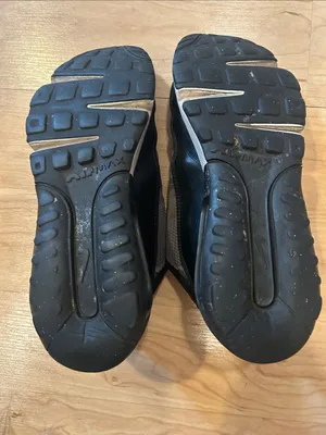 Nike Women’s Black and Gray Athletic Sneakers thumbnail 5
