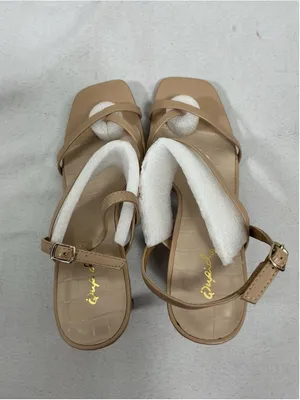 Womans New In Box Quipid Kaylee Strappy Sandals Size 8.5 Sand Color thumbnail 5