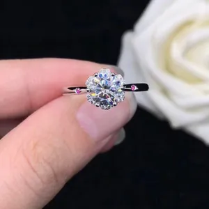 Women’s Adjustable Flower Shape 1 CT Cubic Zirconia Diamond Ring thumbnail 3