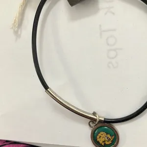 College bracelet thumbnail 2