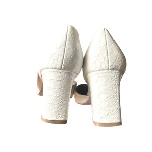 BCBGeneration Sheila Snake Skin Pointy Pump White‎ Sz 6 thumbnail 5
