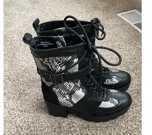 Boohoo Platform Combat Boots Lace Up Snake Print Sz 8 Steampunk Goth Whimsigoth thumbnail 2