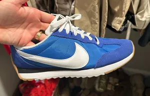 Nike Women’s Sneakers 9.5 thumbnail 1