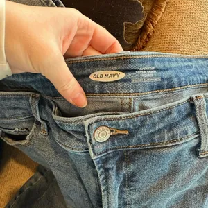 Old Navy Rockstar Super Skinny High Rise thumbnail 4