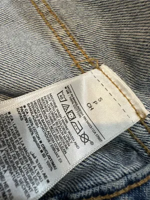 Old Navy Vintage-Inspired Light Blue Denim Jacket thumbnail 4