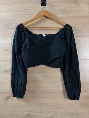 American Eagle Black Long Sleeve Smocked Crop Top Medium thumbnail 3