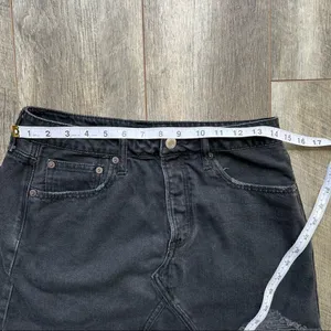 AEO 5 Button Distressed Hi Rise Festival Mini Skirt Women’s Size 6 thumbnail 8