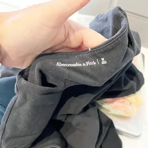 Abercrombie Crewneck Short Sleeve Bodysuit Black Medium thumbnail 3
