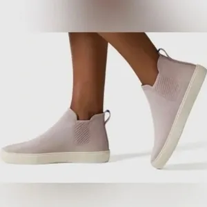 ROTHY'S Women's Size 6.5 Chelsea Boot Shoes Lilac Gray Slip On High Top Sneaker thumbnail 2