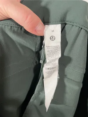 Lululemon Tapered-Leg Mid-Rise Pants 7/8 Length Ankle Size Medium Green thumbnail 8