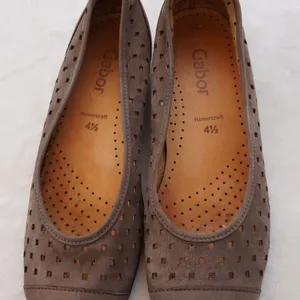 Gabor Hovercraft Brown Suede Perforated Flats Size 5.5‎ thumbnail 2