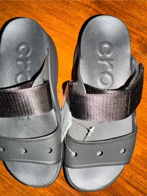 Crocs Kids' Black Platform Mary Jane Sandals thumbnail 5