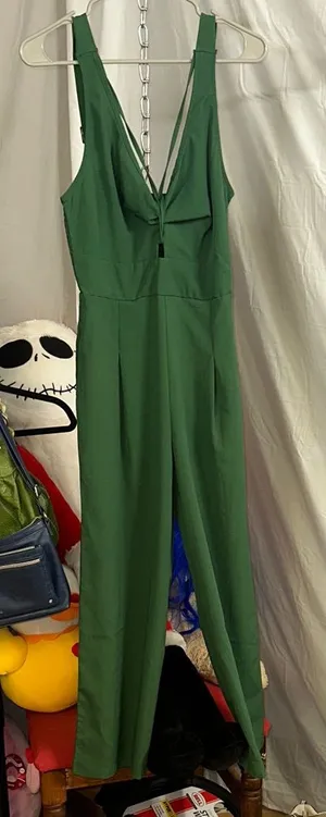 Elegant Green Jumpsuit 💙 Size M thumbnail 1