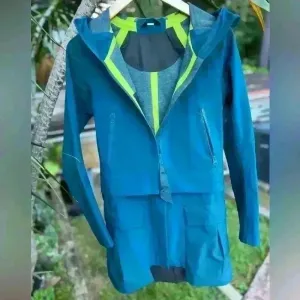 Lululemon $248 Rain or Shine Coat Trench Glyde Convertible Teal Blue Neon‎ Green thumbnail 3