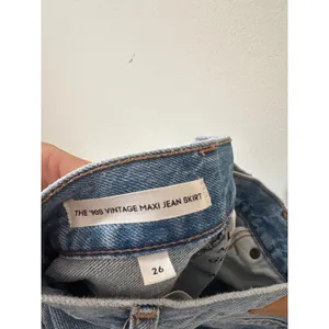 Denim Forum Aritzia The 90s Vintage Maxi Jean Skirt Light Wash Blue Size 26 thumbnail 4