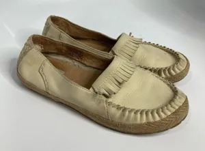 UGG marrah leather flats‎ cream size 8 thumbnail 1