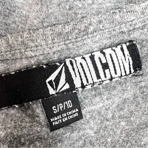 Volcom Nation Gray & Black Flutter Sleeve Skate T-shirt Women’s Size Medium thumbnail 5