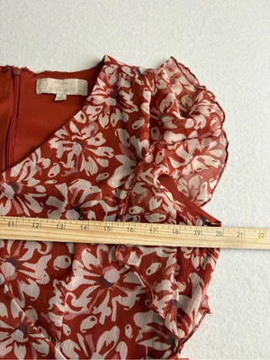 Floral Rust Tie-Waist Midi Dress with V-Neck thumbnail 8