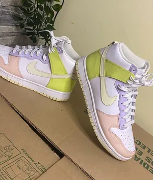 Nike Dunk High Women's Sneakers shoes Size 7.5 thumbnail 4