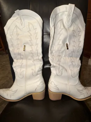 Boots White Size 13 thumbnail 4