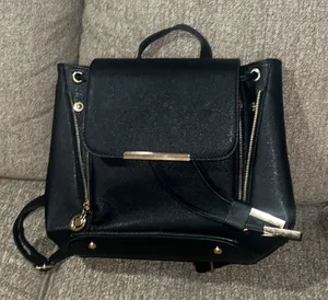 Black backpack thumbnail 1