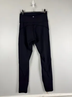 Lululemon In Movement Tight 25" *Everlux
Black size 6 thumbnail 4