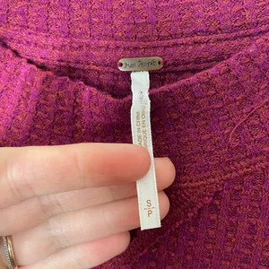 EUC Free People women’s wine mountaineer cuff thermal laced flare‎ top small thumbnail 4