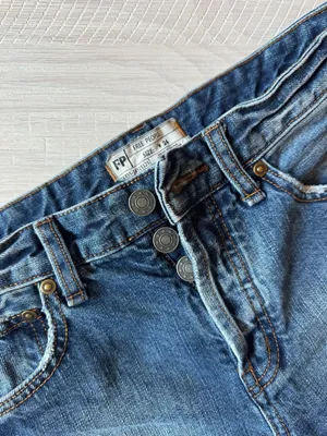 Free People FP Denim High Rise Button-Fly Cutoff Shorts Size 24 thumbnail 2