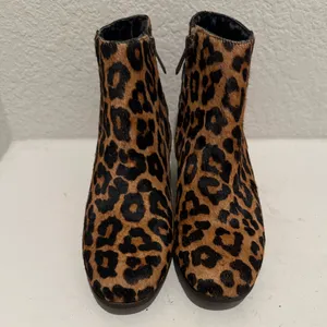 Sam Edelman Edith Leopard Print Bootie Ankle Boots Size 6 Block Heel thumbnail 3