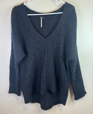 Free People Black Wool Alpaca Blend V-Neck‎ Oversized Sweater Size XS thumbnail 1