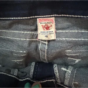 True Religion Dark Wash Jeans Womens Sz28 Dark Wash Big T White Stitching Skinny thumbnail 7