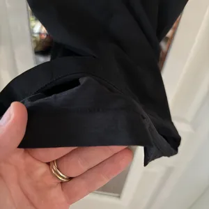 Lululemon Black Short Sleeve Athletic Training Top Size 8 thumbnail 2