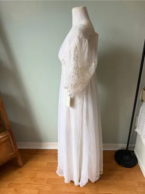 Val Mode Vintage White Lace Trim Bridal Nightgown thumbnail 5