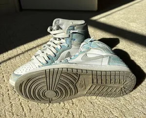 Air Jordan 1 Retro High Og Hyper Royal thumbnail 4