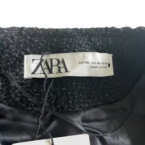 Zara Black Tweed Double Breasted Open Collarless Blazer Jacket Size XS NWT thumbnail 4