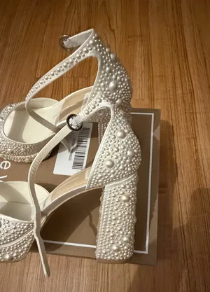 Dolce Vita Pandro Pearl True White Satin Heels thumbnail 11