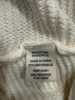 Moon & Madison checkered knit crop sweater size small . thumbnail 3