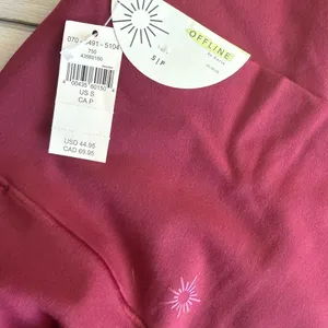 OFFLINE By Aerie Real Me High Waisted Crossover Legging Red Small NWT IN PKG thumbnail 7