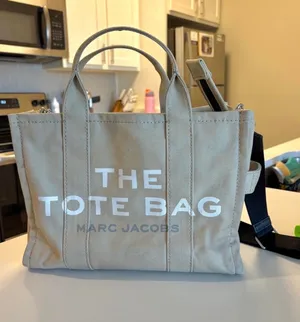 Marc Jacobs The Tote Bag thumbnail 1
