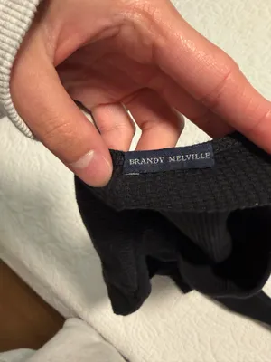 Brandy Melville Long Sleeve Crop Top thumbnail 3