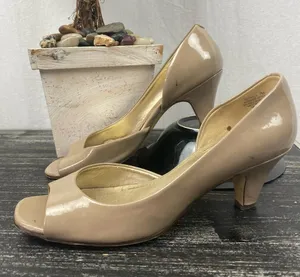 Bandolino Tan Nude Slip On Kitten Heel Square Toe Shoes 7 thumbnail 1