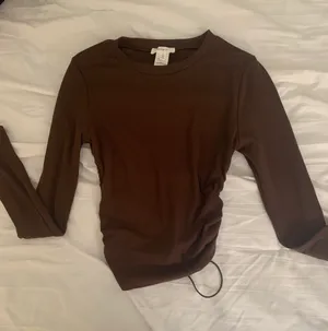 Tie Back Long Sleeve Crop Top thumbnail 3