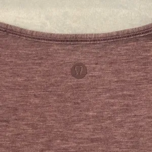 Lululemon t-shirt size 8 thumbnail 5