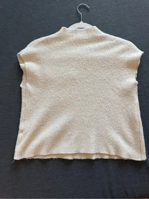 Cream Short-Sleeve Knit Sweater with Chest Pocket thumbnail 2