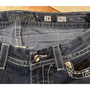 Miss Me Jeans Low Rise Easy Boot Size 28 Embellished Flap Pockets Thick Stitch thumbnail 4