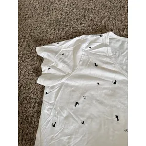Old Navy Women's Everyday V Neck Cat Moon White Short Sleeve‎ Tee Size XL thumbnail 4